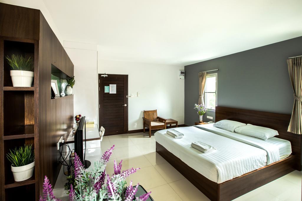Central Place Serviced Apartment Chonburi Eksteriør billede