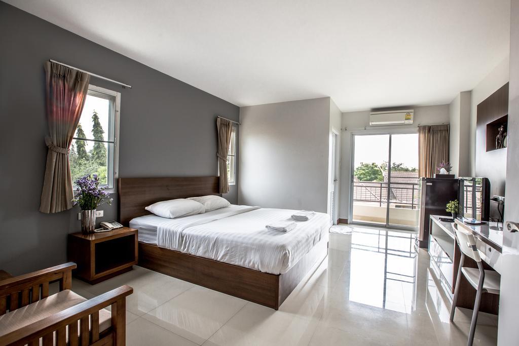 Central Place Serviced Apartment Chonburi Eksteriør billede